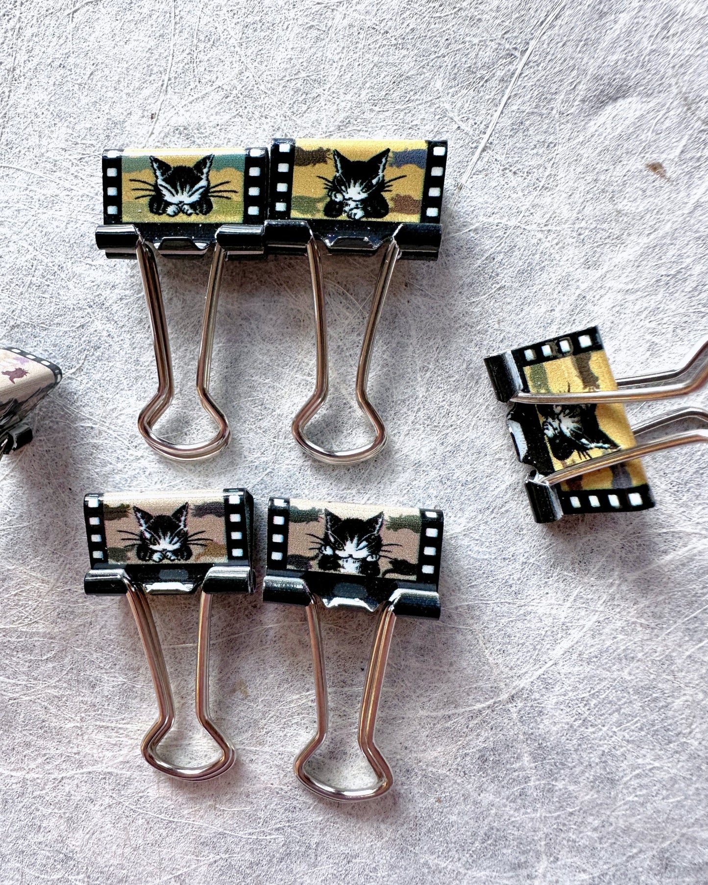 Wachifield - mini binder clip SAMPLER