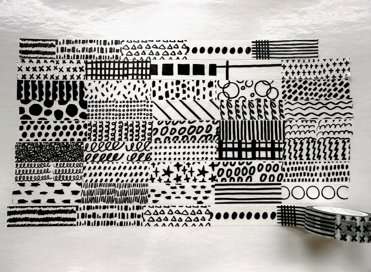 Lin Chia Ning - Hand-drawn Patterns washi tape (200 cm) SAMPLES