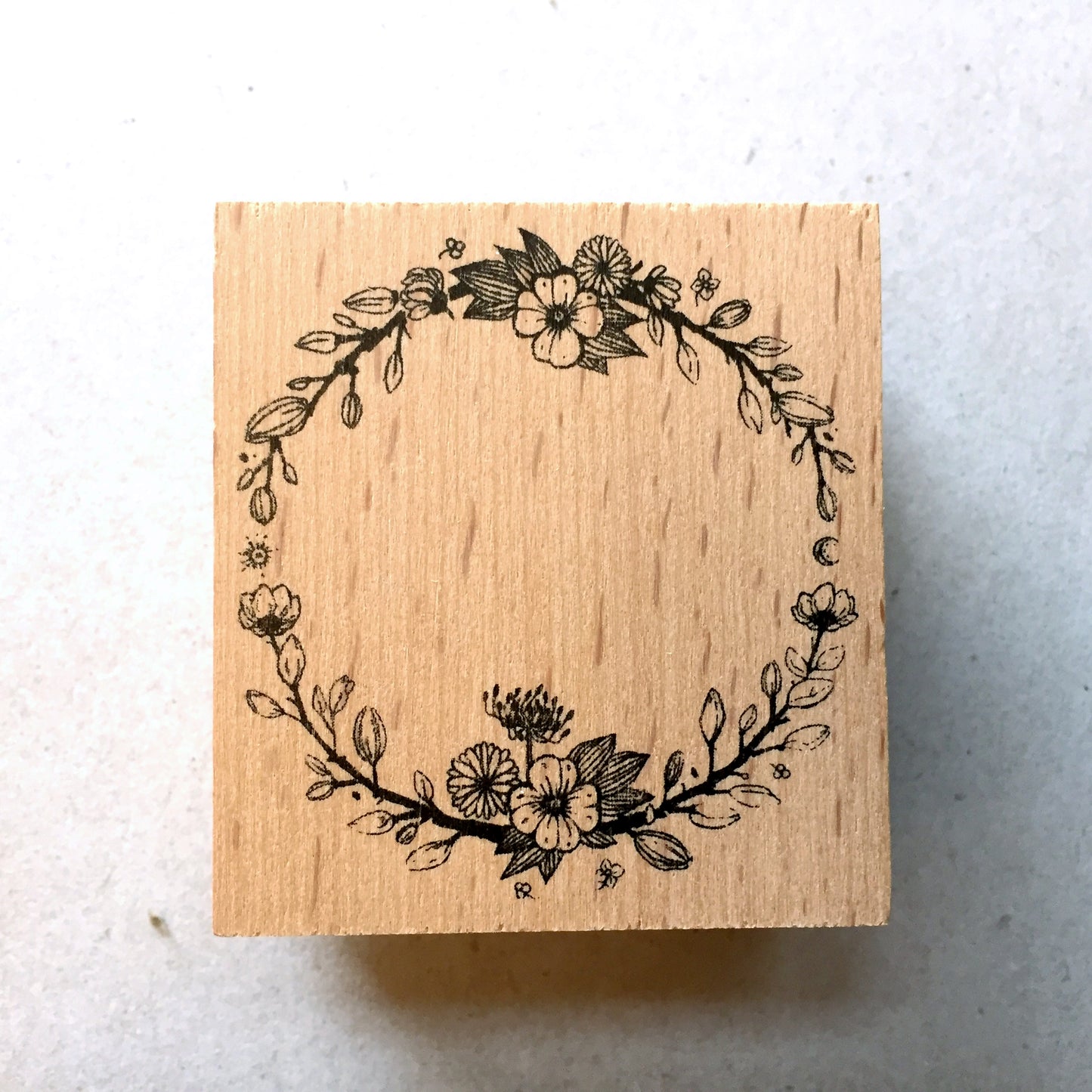 Lin Chia Ning x Emu - Floral Buzz wreath rubber stamp [Pre-loved]