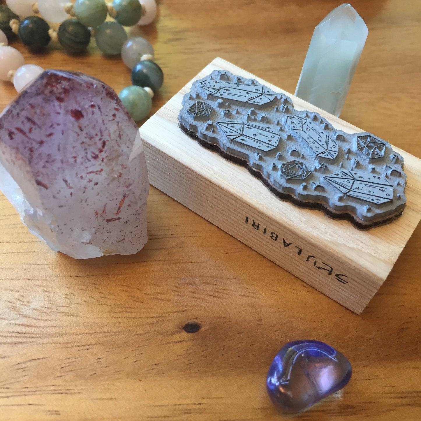 Labiri - Mystic Crystal rubber stamp [Pre-loved]