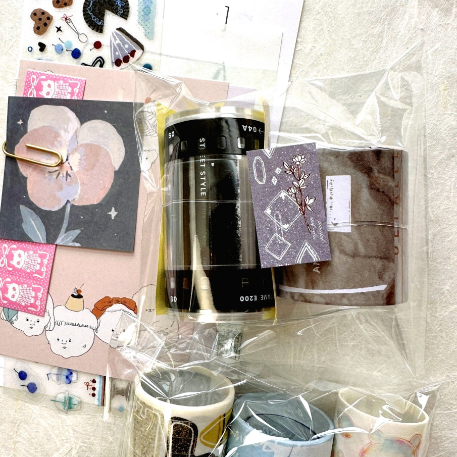 Loidesign - Daily Collection Frame label sticker roll SAMPLES