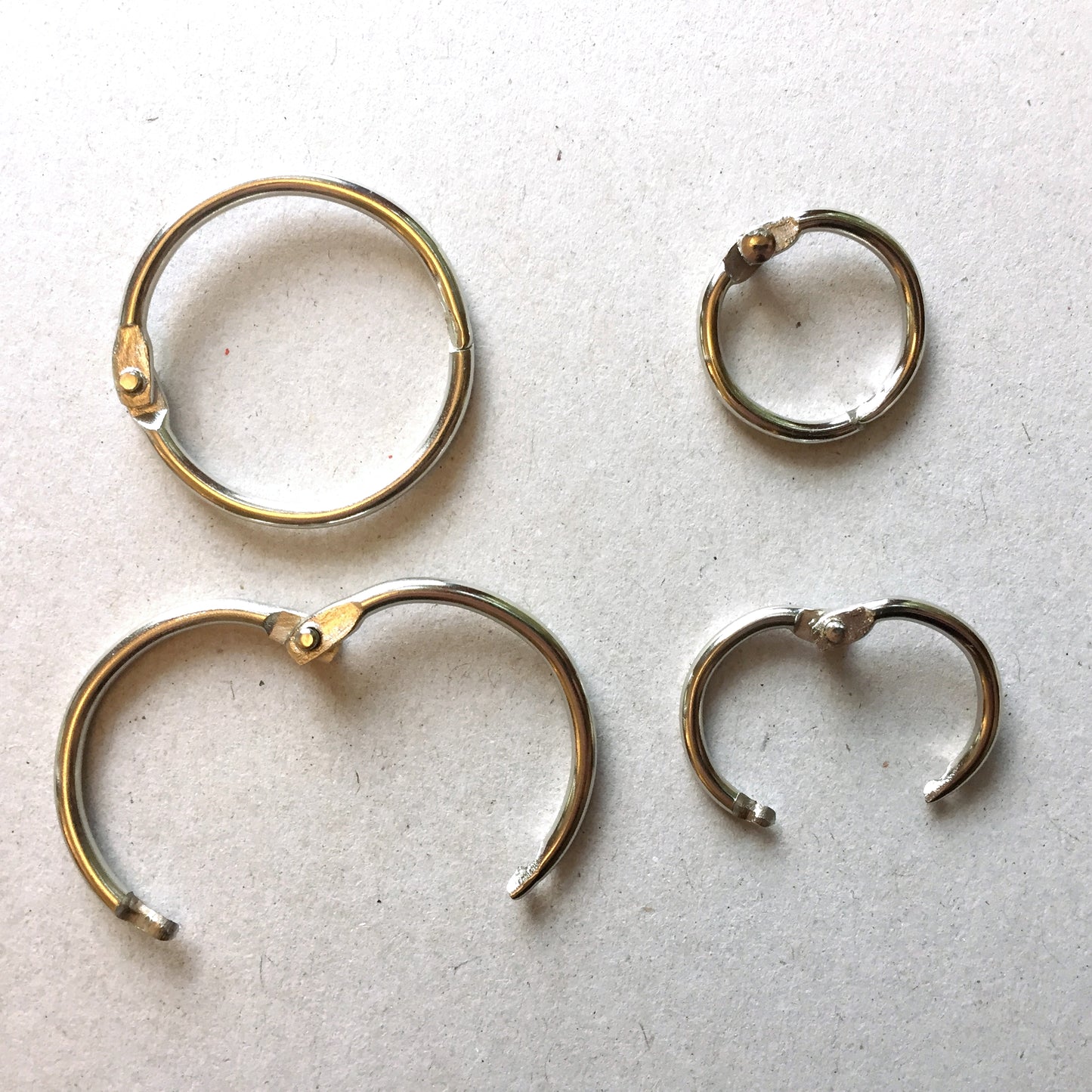 O-ring clasps (2 sizes)