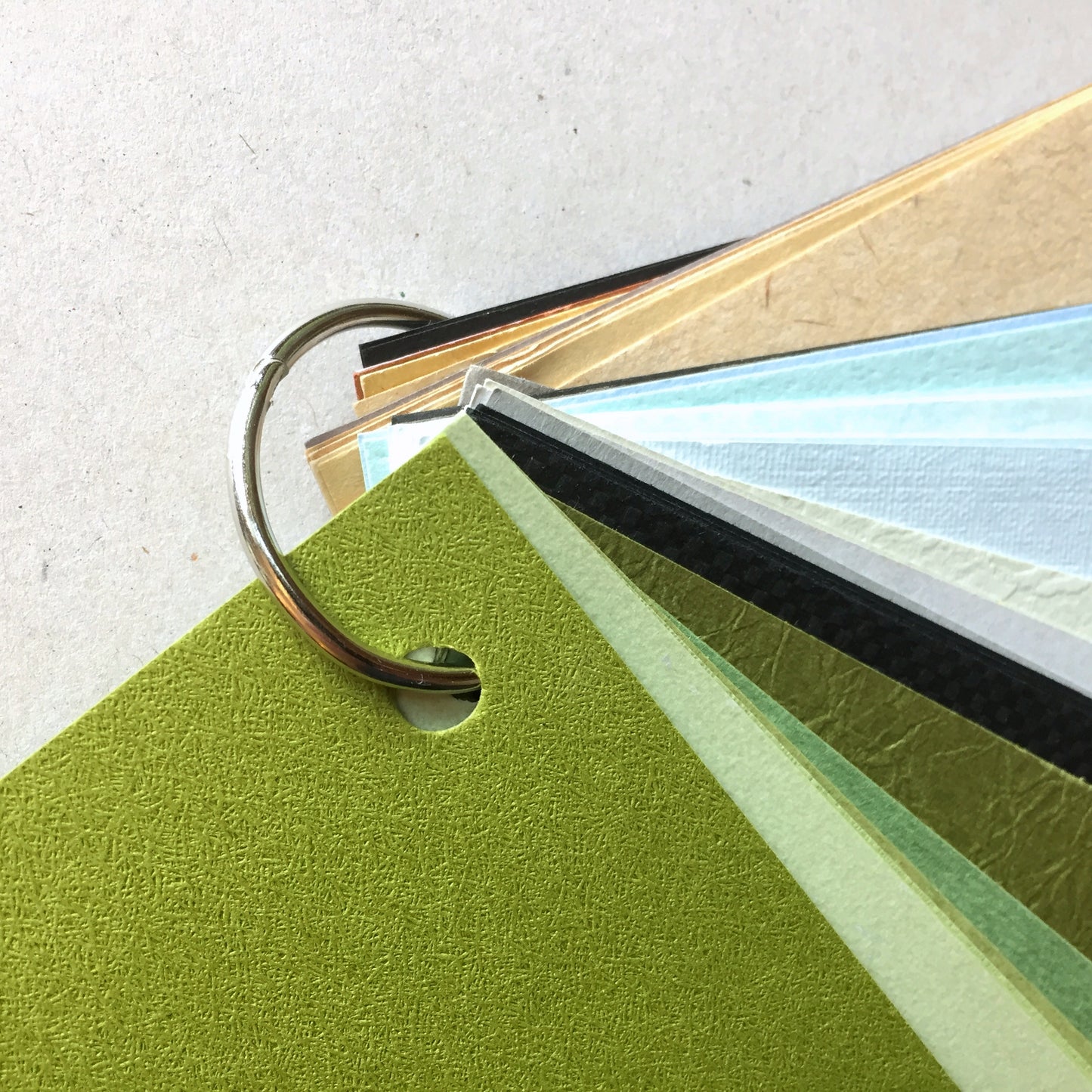 O-ring clasps (2 sizes)