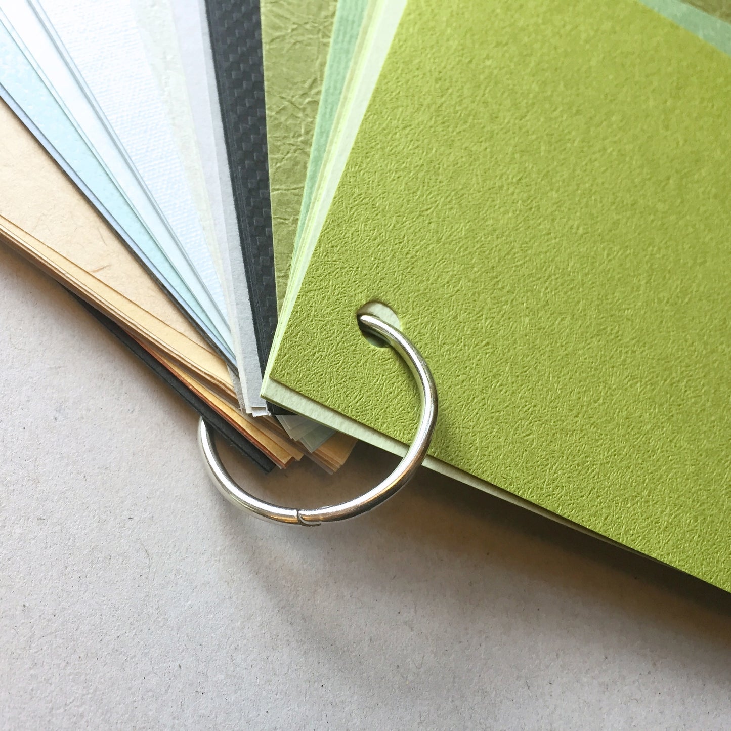 O-ring clasps (2 sizes)