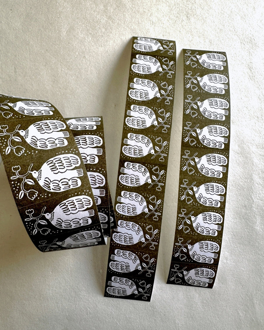 Ivy Snow - Umber label sticker roll SAMPLES