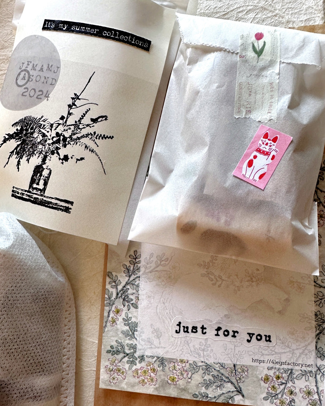 Somesortoffern - Fortune Cat label sticker roll SAMPLES
