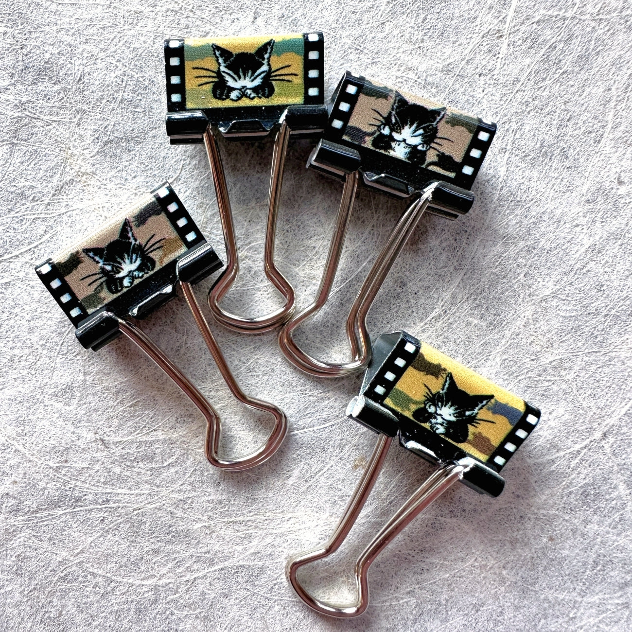 Wachifield - mini binder clip SAMPLER