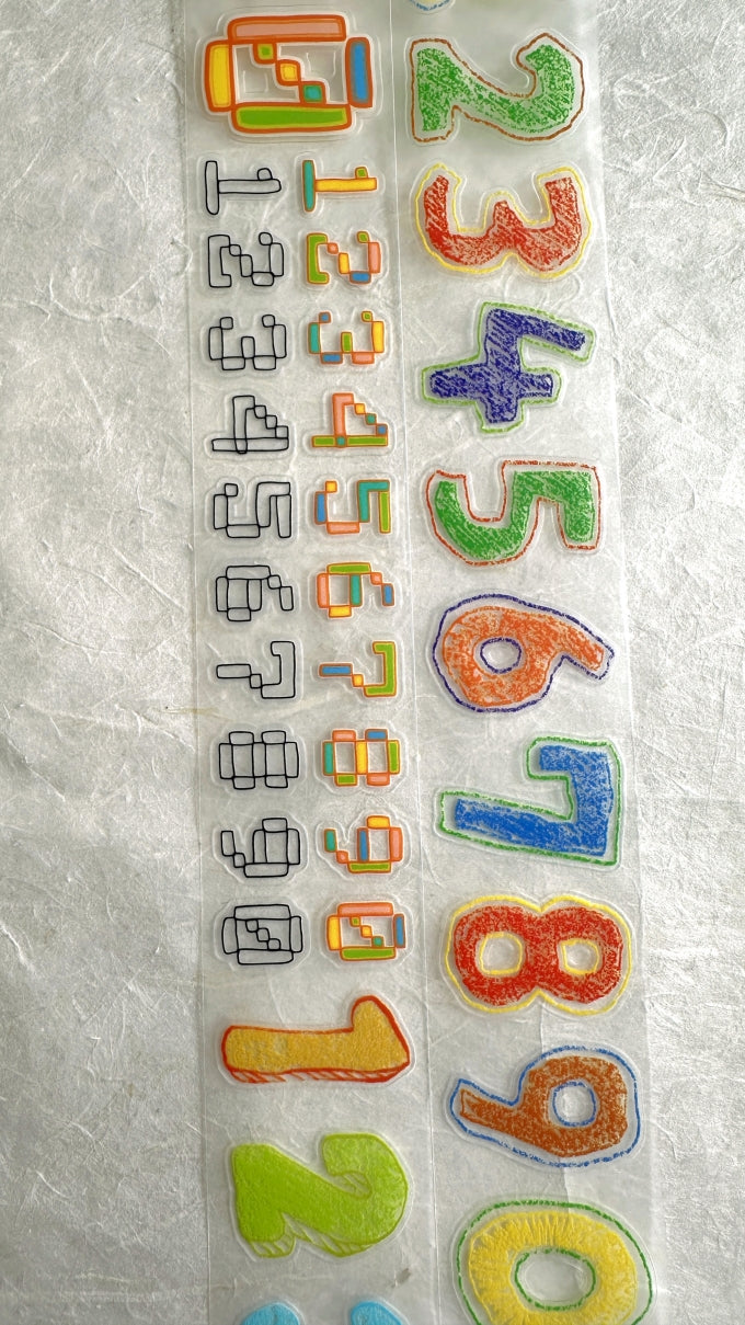Zouzou - Graffiti Numbers kiss-cut PET & synthetic paper tape (4 cm x 218 cm) SAMPLES
