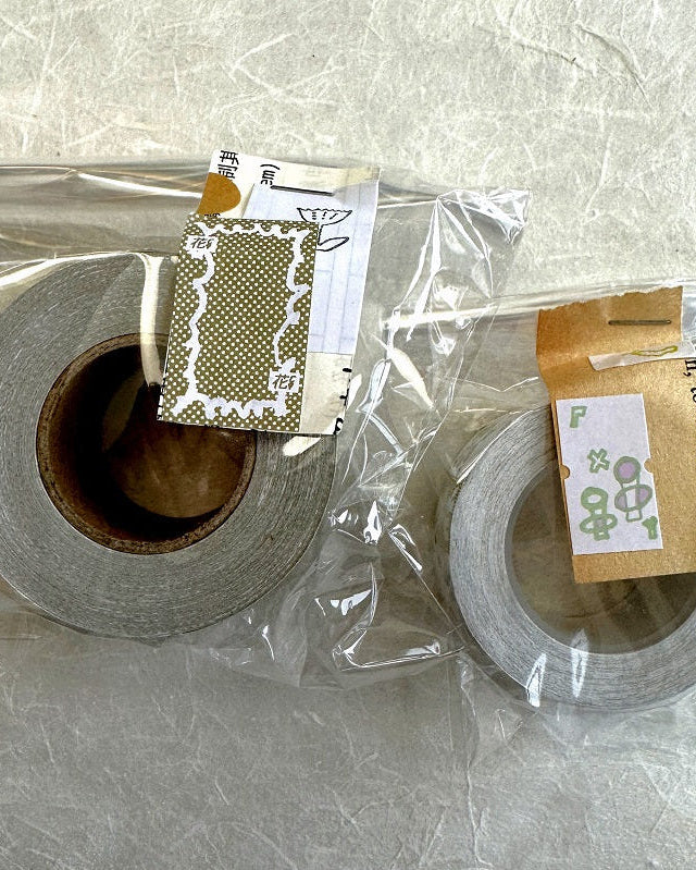 Misshoegg - Dotted Green Grass 3 cm label sticker roll SAMPLES